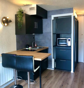 Studio lumineux neuf dans l'hyper centre avec vue Chamonix-Mont-Blanc